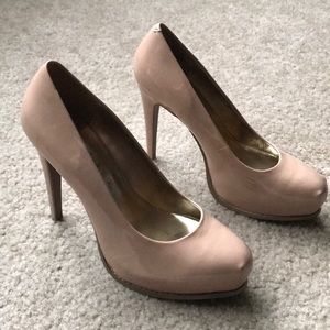Vera Wang - Light wear on slightly worn pumps
